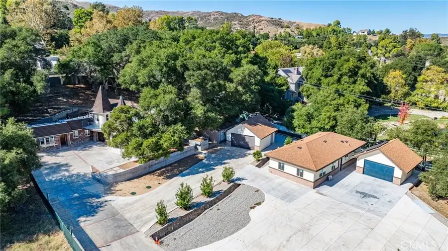 26251 Ravenhill Road, Canyon Country, CA 91387 - Image #2