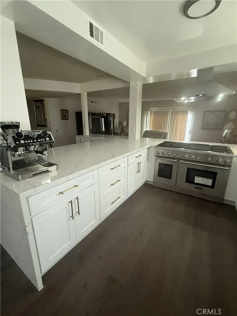 15935 Community Street, North Hills, CA 91343 - Image #2