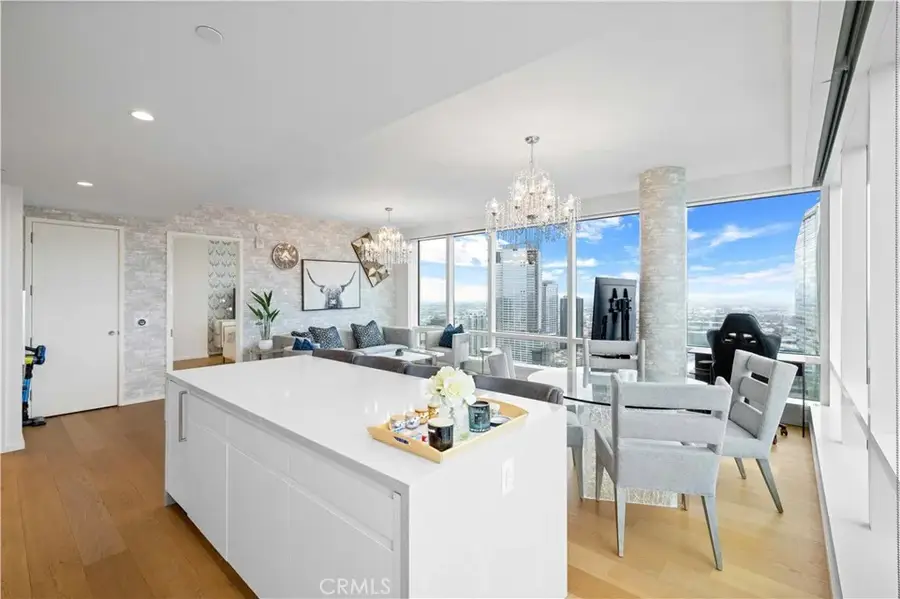 877 Francisco Street #4111, Los Angeles, CA 90017 - Image #3