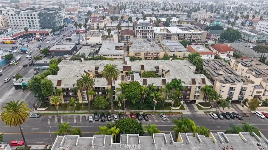 320 S Ardmore, Los Angeles, CA 90020 - Image #2