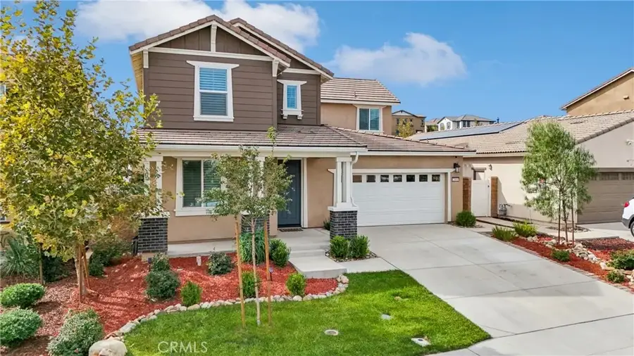 2464 Yellowstone Way, Rialto, CA 92377 - Image #2