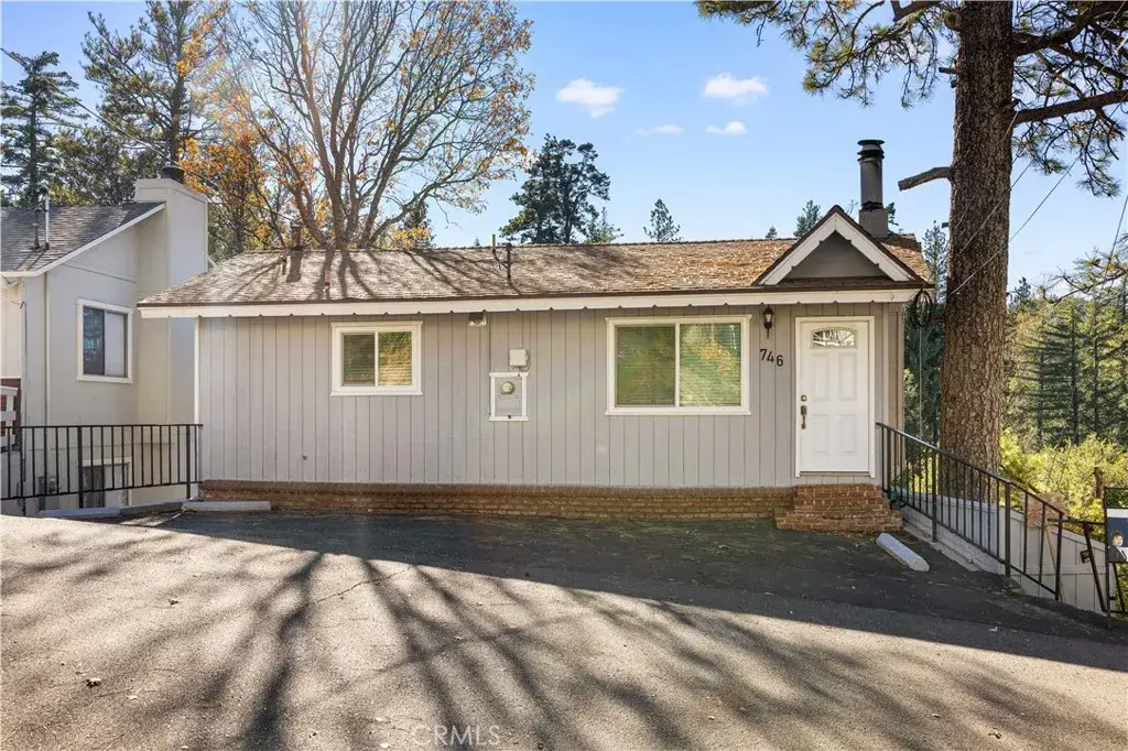 746 Arth Drive, Crestline, CA 92325 - Image #1