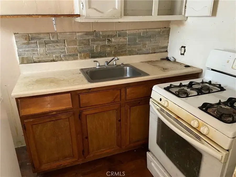 12106 S Willowbrook, Compton, CA 90222 - Image #3