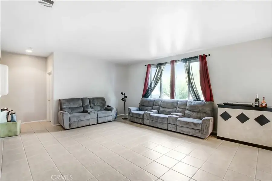 172 Goldenrod, Perris, CA 92570 - Image #3