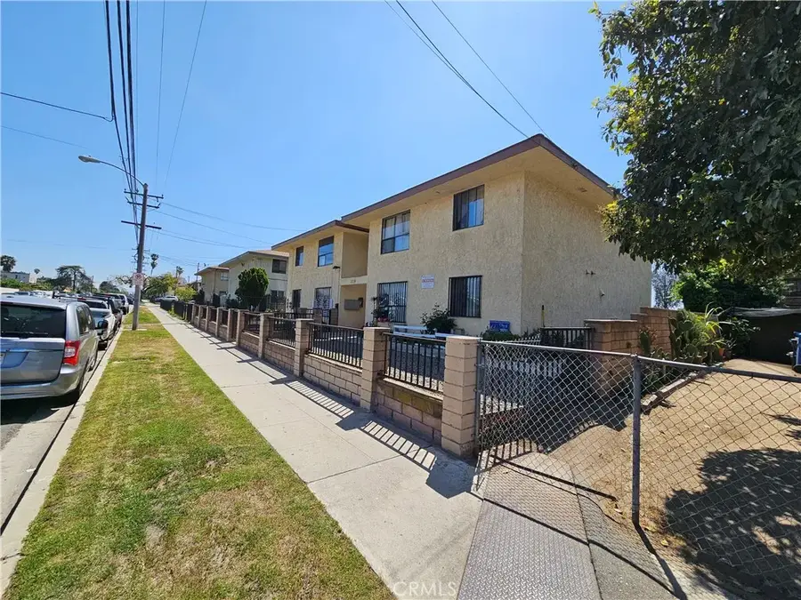 1574 Laurel Avenue, Pomona, CA 91768 - #3