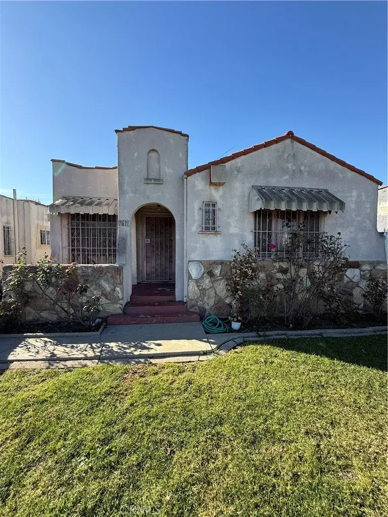 7611 S Hobart, Los Angeles, CA 90047 - Image #1
