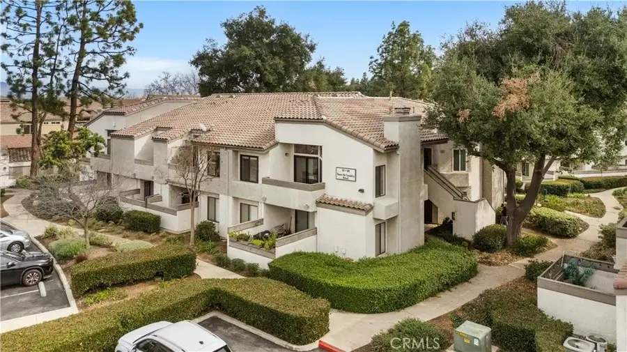 18 Town And Country, Pomona, CA 91766 - Image #2