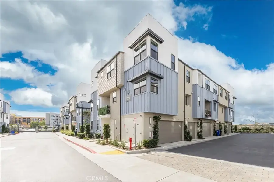 967 N Divino Privado #13, Ontario, CA 91764 - Image #2