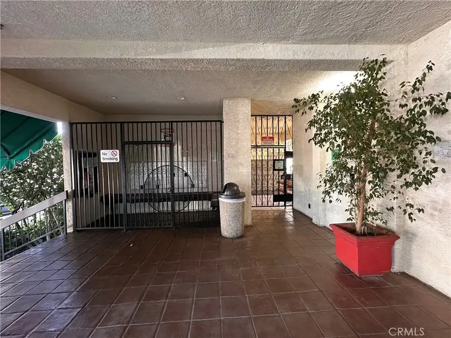 5460 White Oak Ave #C106, Encino, CA 91316 - Image #2