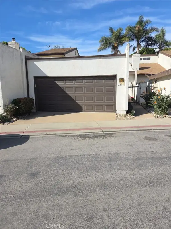 221 Marquis Place, Santa Maria, CA 93454