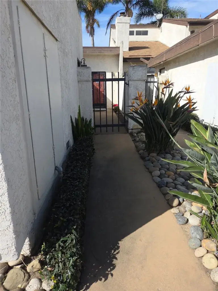 221 Marquis Place, Santa Maria, CA 93454 - Image #2