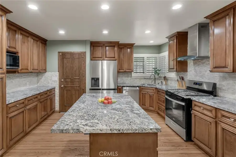 10624 S 6th Avenue, Inglewood, CA 90303 - #2