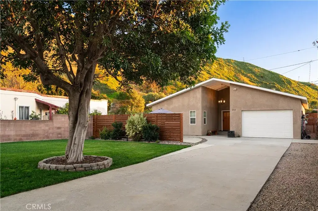 212 E Barnett Street, San Buenaventura Ventura, CA 93001 - #1