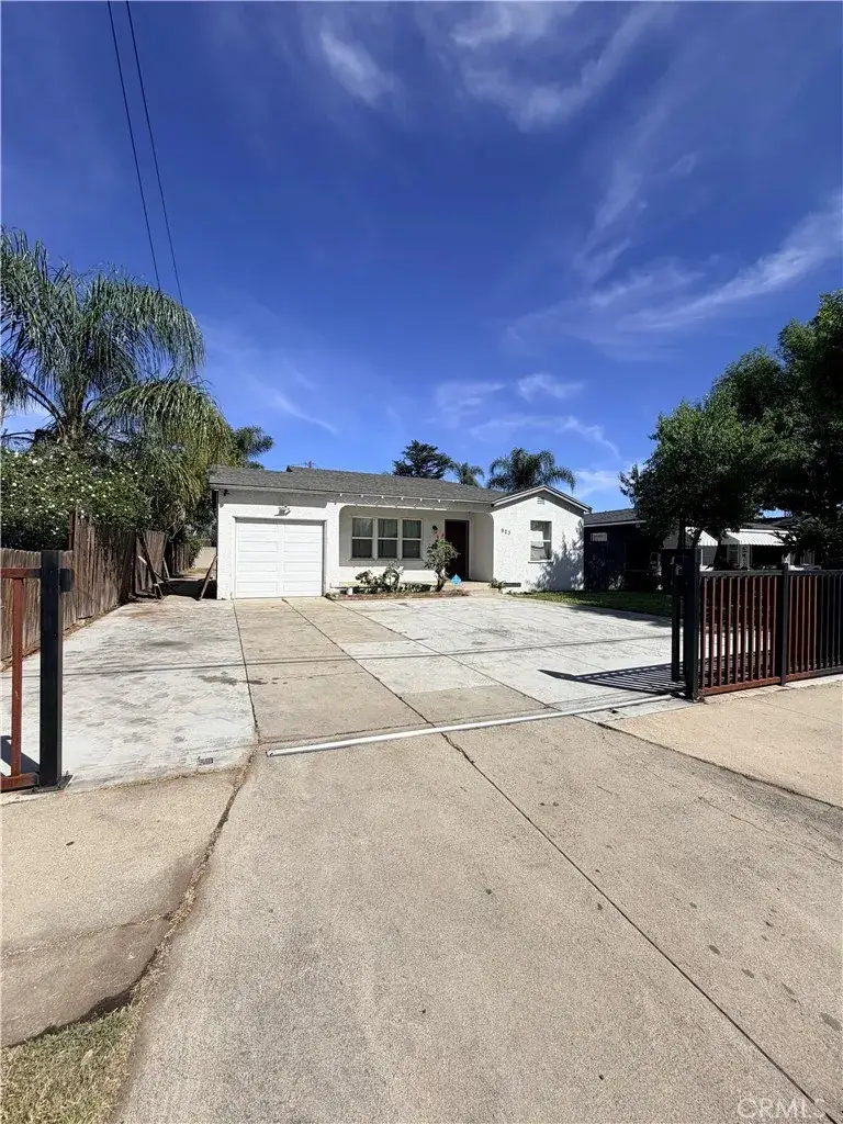 923 S Vine, Ontario, CA 91762 - #2