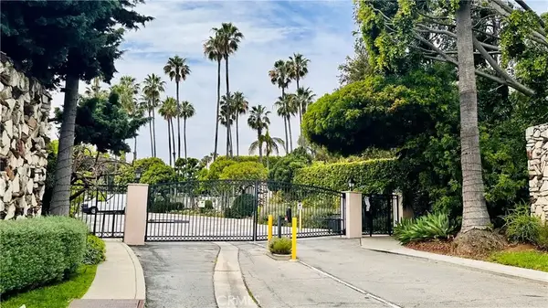 239 S Barrington Avenue #F8, Los Angeles, CA 90049