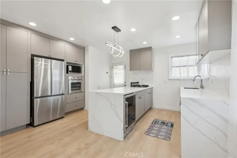 703 Avenue D, Redondo Beach, CA 90277 - #2
