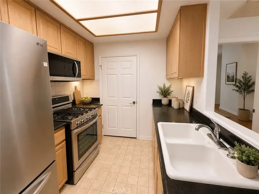 1516 Hi Point #102, Los Angeles, CA 90035 - #3