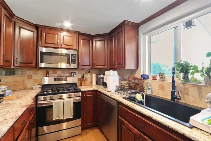 1571 S Reservoir #D, Pomona, CA 91766 - #3