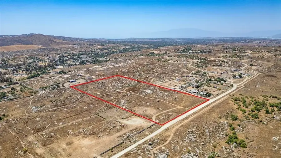 19 Lukens, Perris, CA 92570 - #3