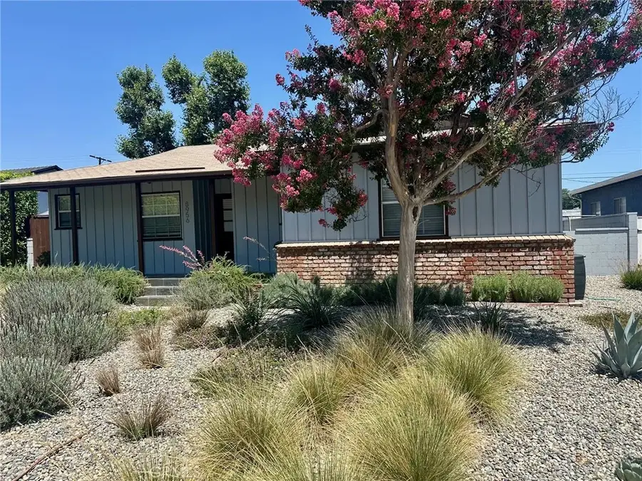 8956 Swinton Avenue, North Hills, CA 91343 - #2