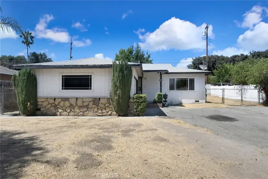 1552 W Evans, San Bernardino, CA 92411 - #3