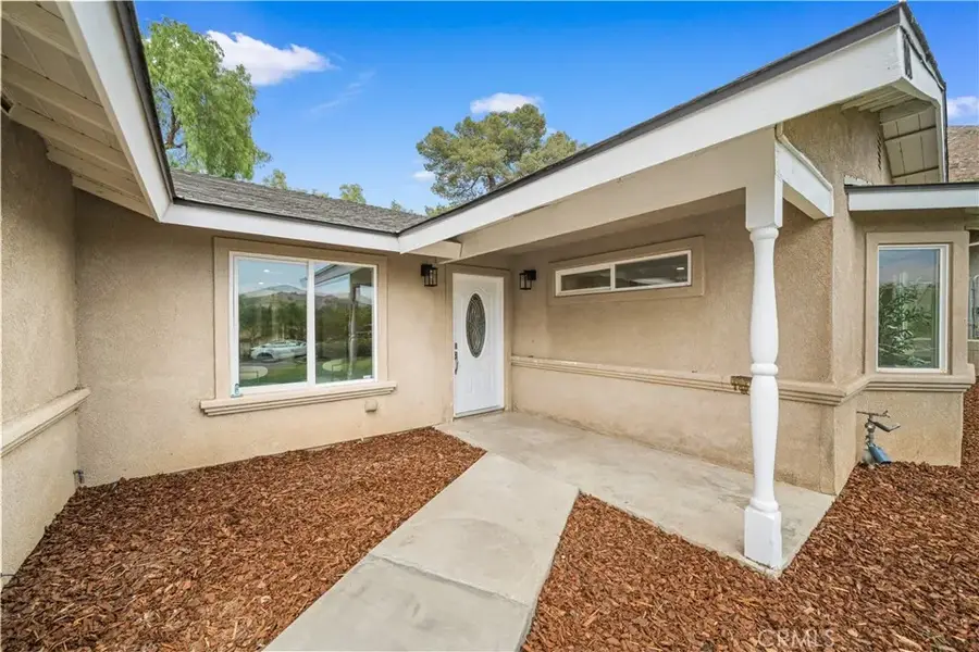 291 Hillandale Court, Riverside, CA 92507 - #2