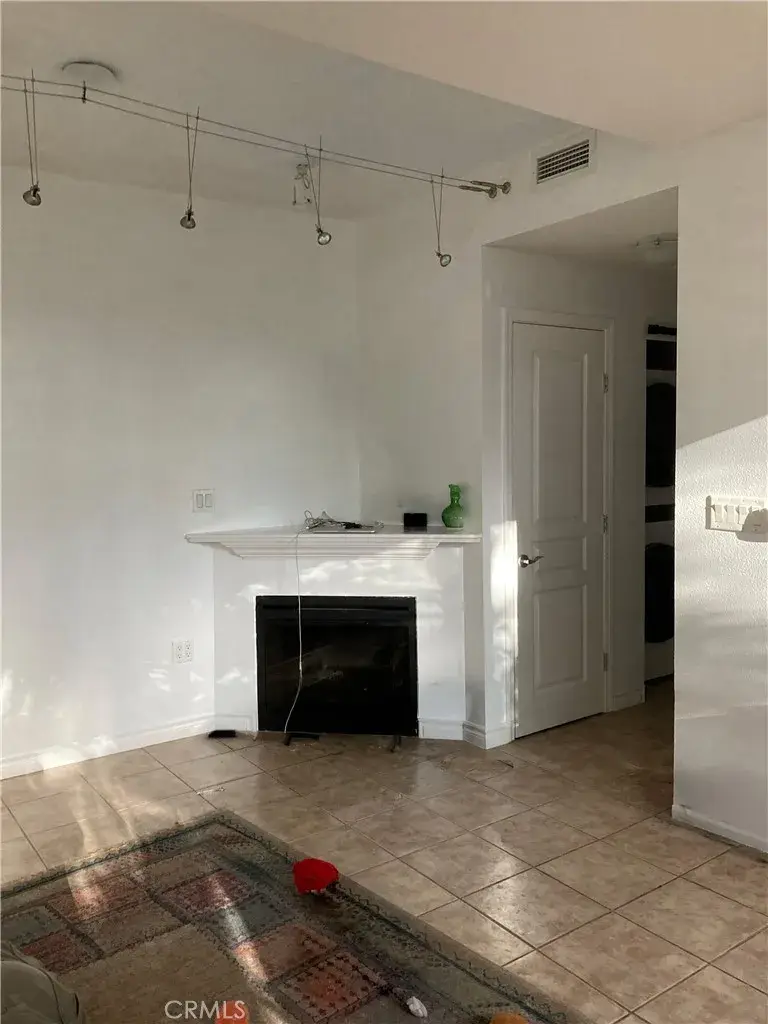 300 W Beech Street #10, San Diego, CA 92101 - #2