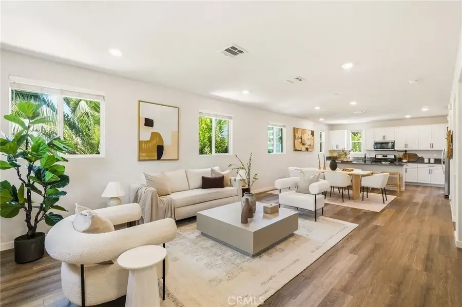 14700 Sherman Way, Van Nuys, CA 91405 - #2