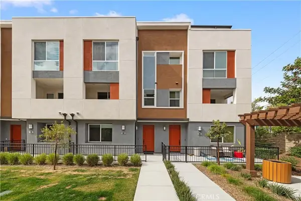 1816 E 1st #440, Santa Ana, CA 92705