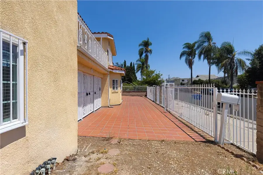 3672 S Normandie, Los Angeles, CA 90007 - #3