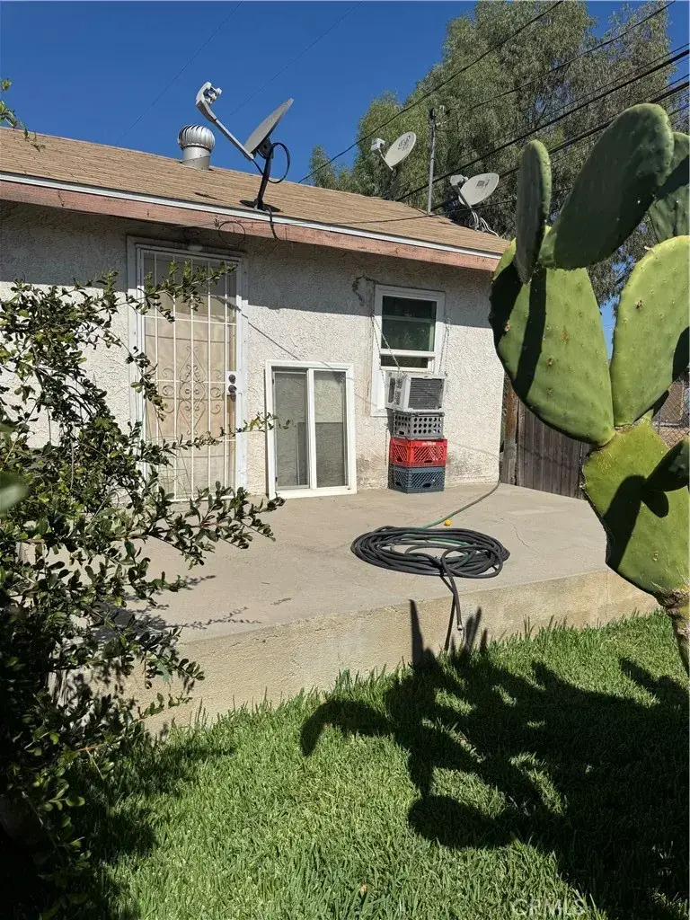 174 E 11th, Perris, CA 92570 - #2