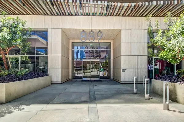 889 Francisco Street #1710, Los Angeles, CA 90017
