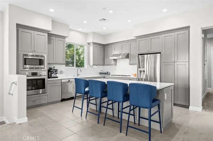 180 Follyhatch, Irvine, CA 92618 - #2