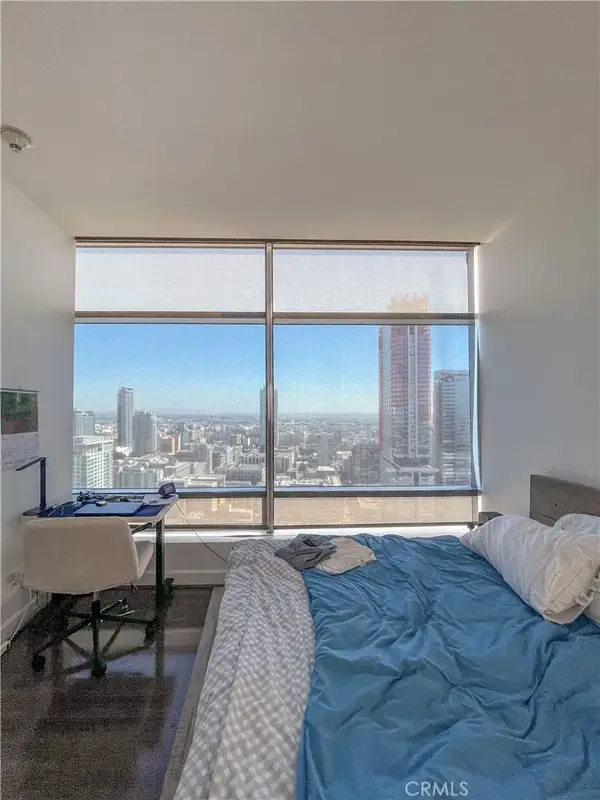 900 W Olympic, Los Angeles, CA 90015