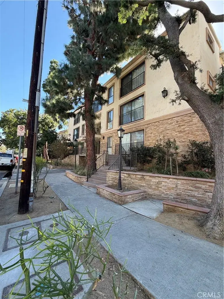 15344 Weddington, Van Nuys, CA 91411 - #1
