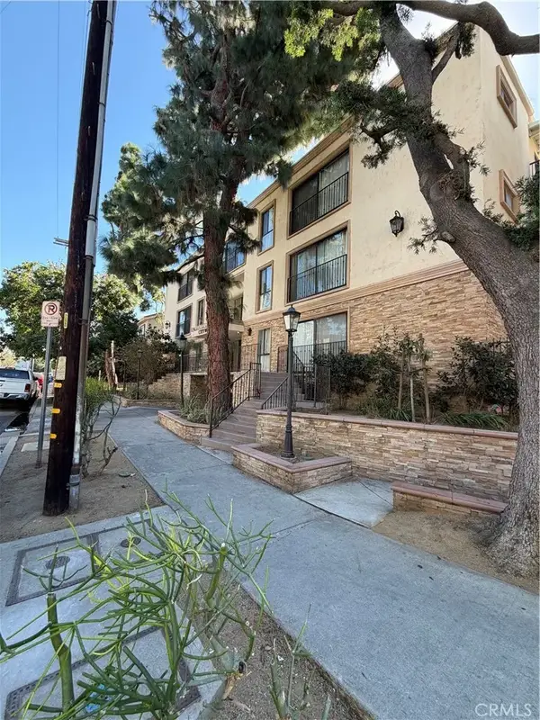 15344 Weddington, Van Nuys, CA 91411