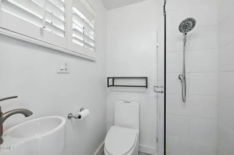 17053 Roscoe Boulevard #6, Northridge, CA 91325 - Image #2