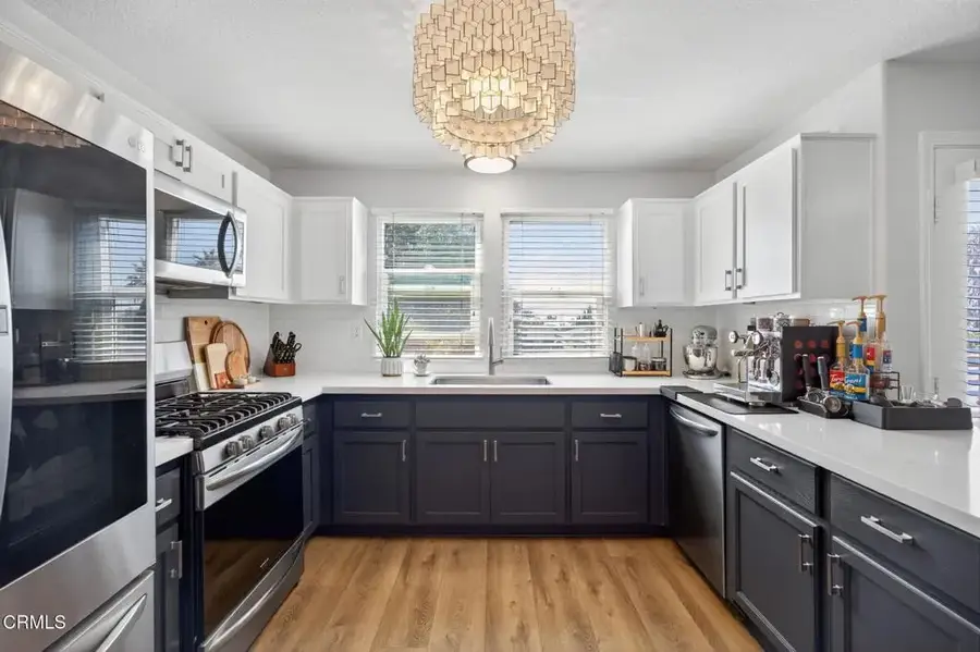 11218 Snapdragon Street, San Buenaventura Ventura, CA 93004 - Image #3