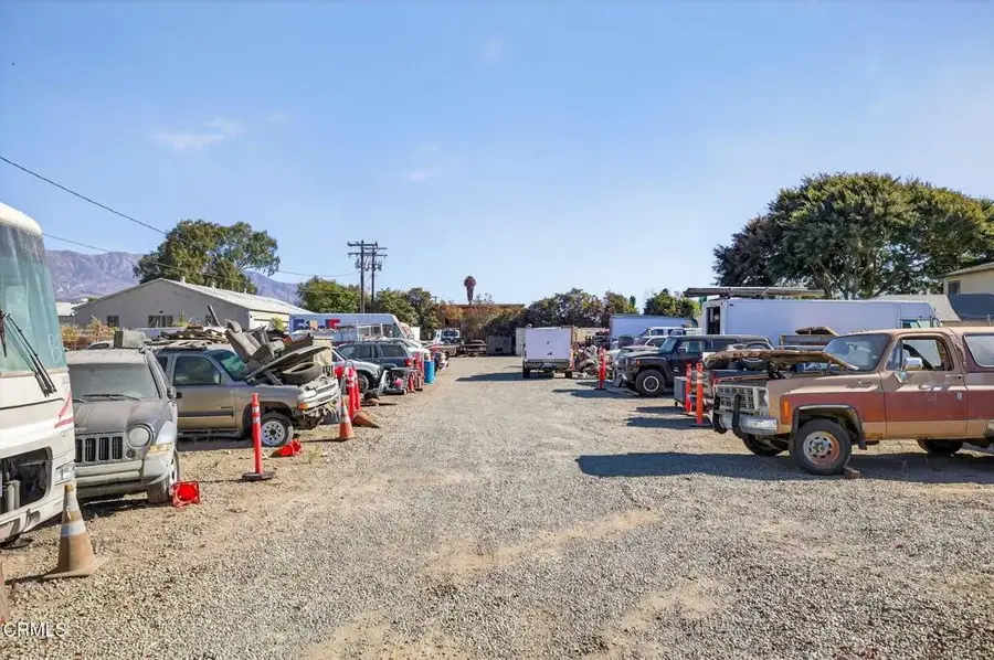 870 Corporation Street, Santa Paula, CA 93060 - Image #2