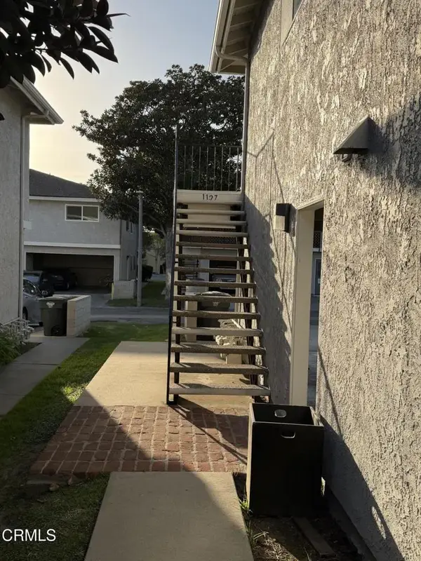 1127 Acadia Place, Ventura, CA 93003