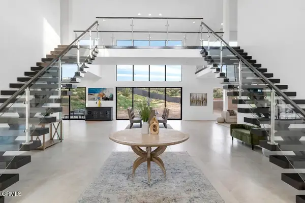 11944 N Red Hawk Lane, Porter Ranch, CA 91326