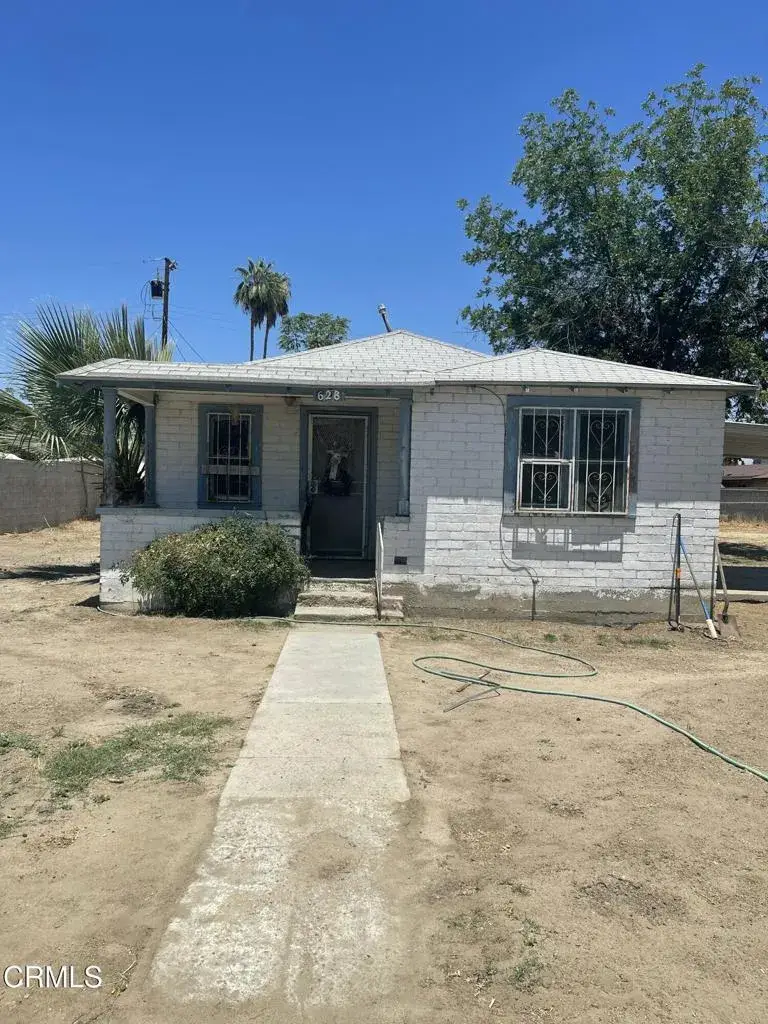 628 E 3rd Street, Bakersfield, CA 93307 - #2