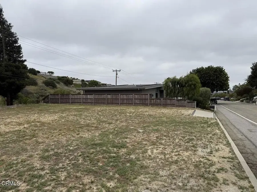 832 Colina, San Buenaventura Ventura, CA 93003 - #2