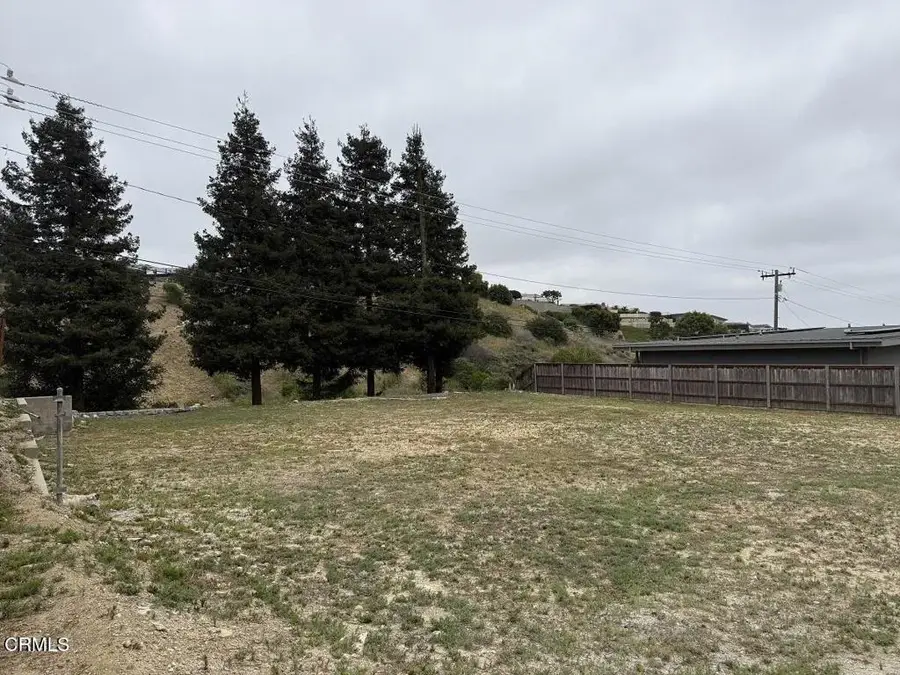 832 Colina, San Buenaventura Ventura, CA 93003 - #3