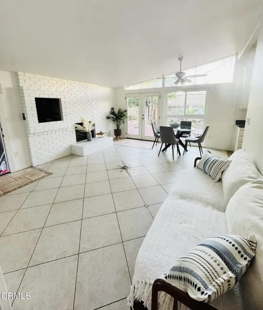 1387 Nathan Lane, San Buenaventura Ventura, CA 93001 - #1