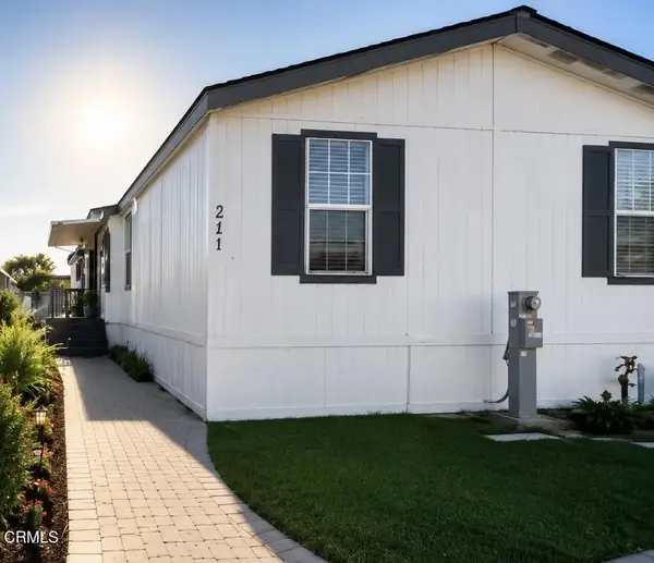 211 Calle De La Rosa #211, Camarillo, CA 93012