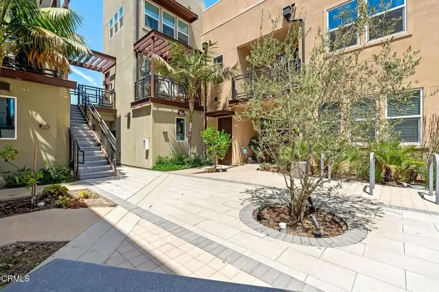 1244 E Thompson Boulevard #101, San Buenaventura Ventura, CA 93001 - #2
