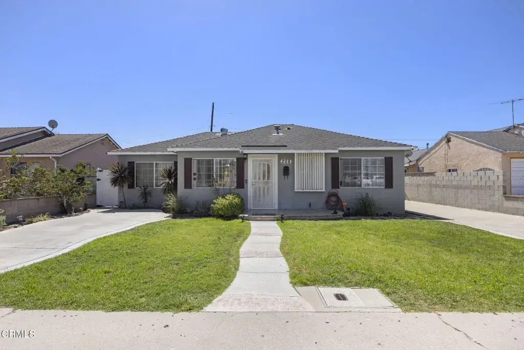 208 Lark Street, Oxnard, CA 93033 - #1