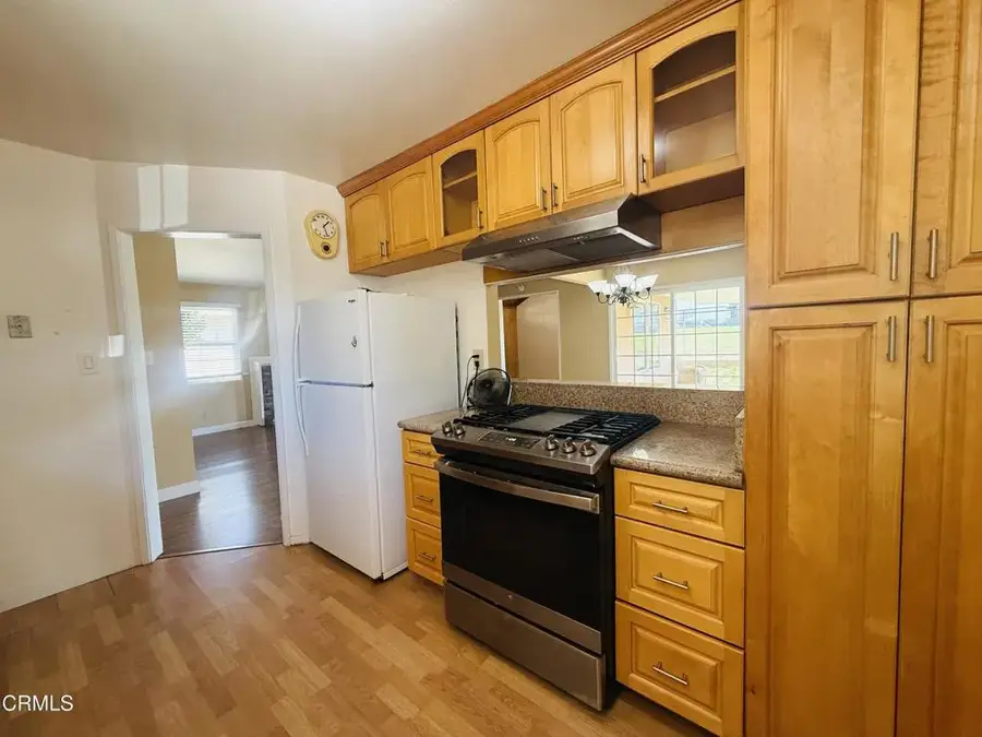 324 S Brookshire Avenue, San Buenaventura Ventura, CA 93003 - #3