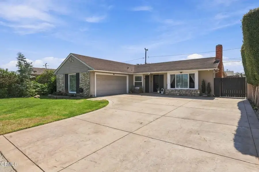 1300 Bluebell Street, Oxnard, CA 93036 - #2